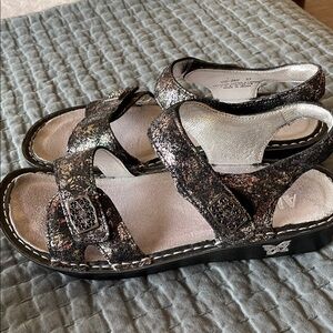 Alegria Multicolor women’s sandals